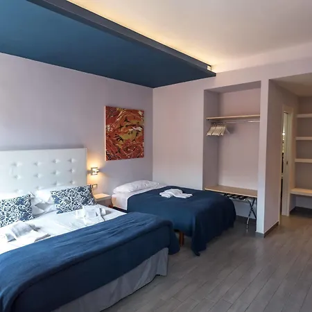 77 Bed & Breakfast 2*