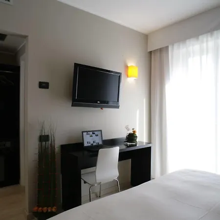 Hotel Aniene 3*