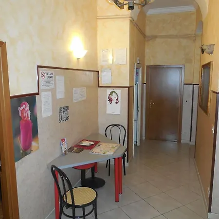Cressy Hotel *