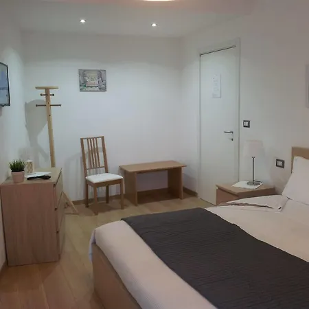 Atticoromantica Bed and breakfast 2*