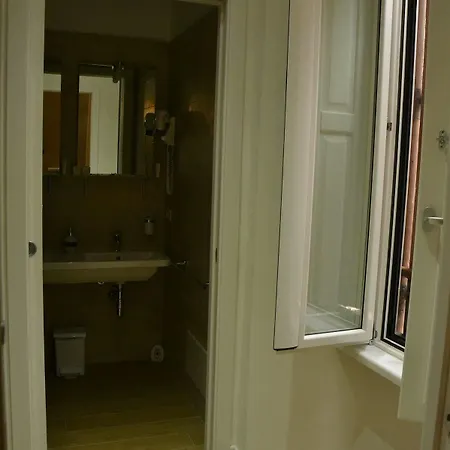 Guest house The Wesley 2*