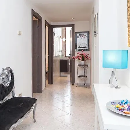 Apartop 3* Rome