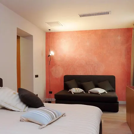 Down Town - Domus Collection Rome