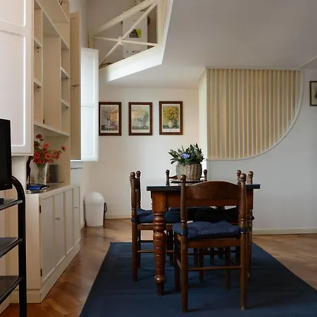 Apartment Coronari Rome