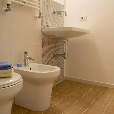 Om2rome Bed & Breakfast 2*
