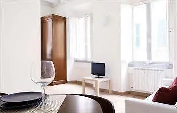 Vicolo De Renzi Trastevere Apartment *