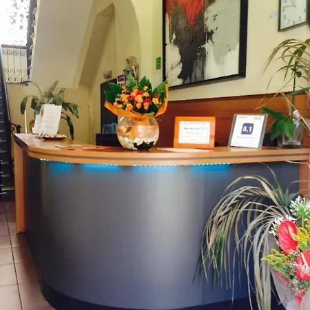 Hostel San Lorenzo *