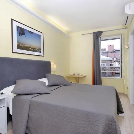 Daplace - Hqh Colosseo 2* Roma