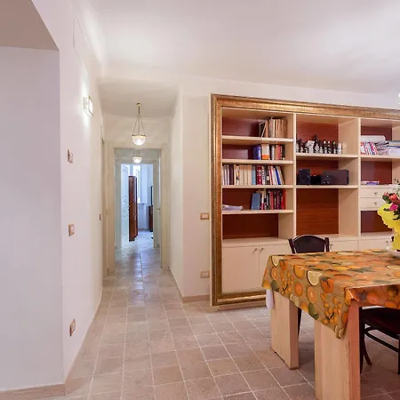 Domus Ara Pacis Apartamento