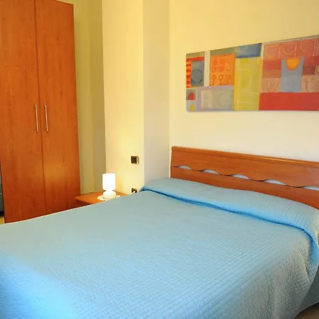 Lux Apartahotel 2*