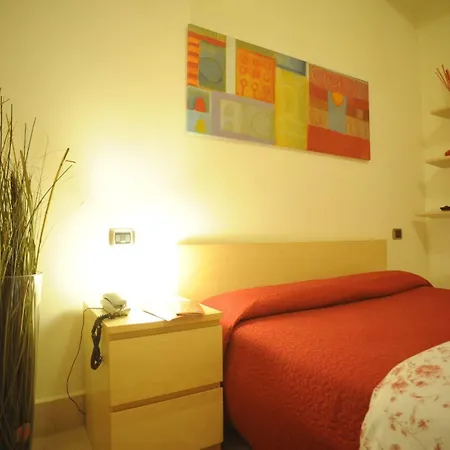 Lux Apartahotel 2*