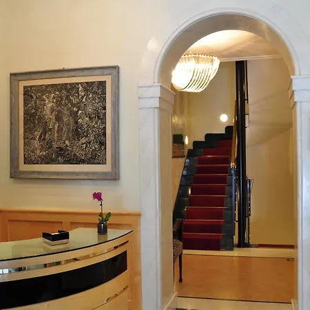 Hotel Gregoriana 3*