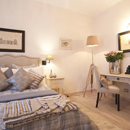 Town House 62 Bed & Breakfast