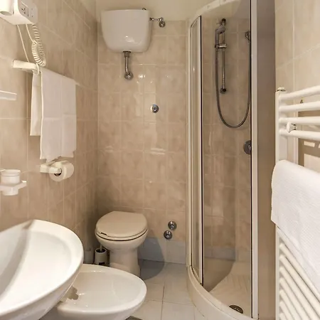 Guest house Salandra 4*
