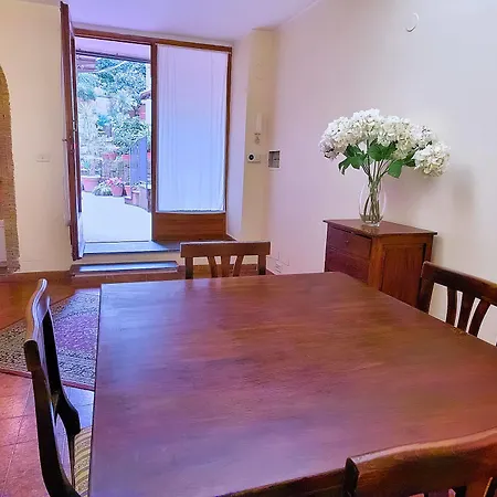 Apartment Cortile House