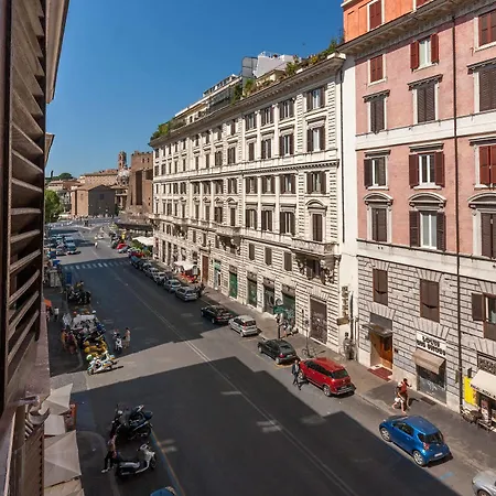 Szálloda Foro Imperatori 3*