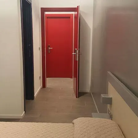 Il Rosso E Il Blu 2* روما