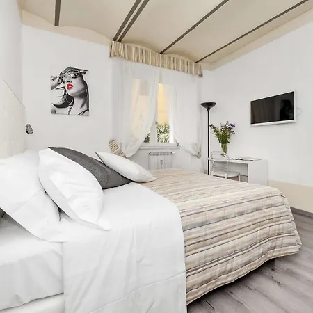 White Colosseo B&B 2*