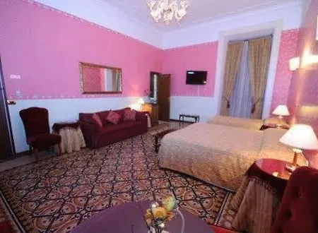Sweet Hotel