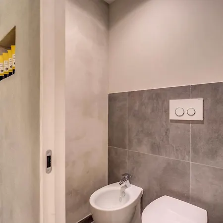 The Spanish Piazza Di Spagna Bed and Breakfast