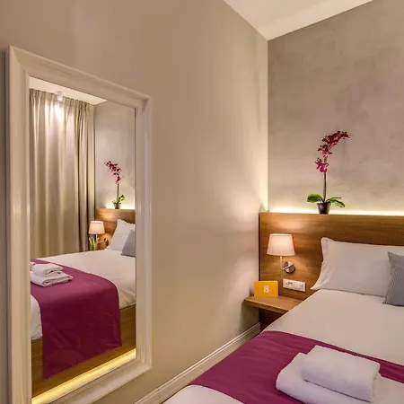 The Spanish Piazza Di Spagna Bed and Breakfast 2*