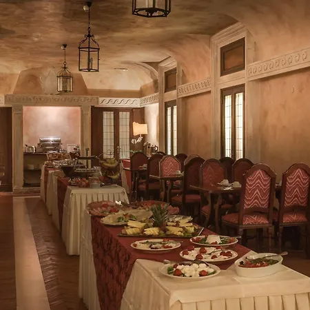 Palazzo Cardinal Cesi 4* Řím