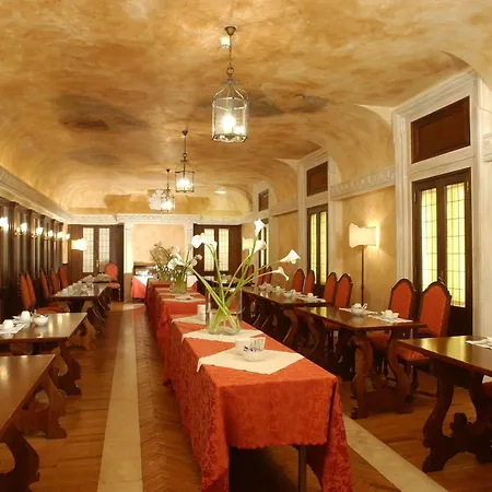 Hotel Palazzo Cardinal Cesi Řím