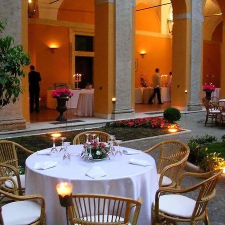 Palazzo Cardinal Cesi 4* Řím