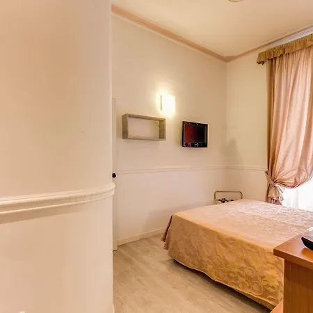Hotel Martini 3*