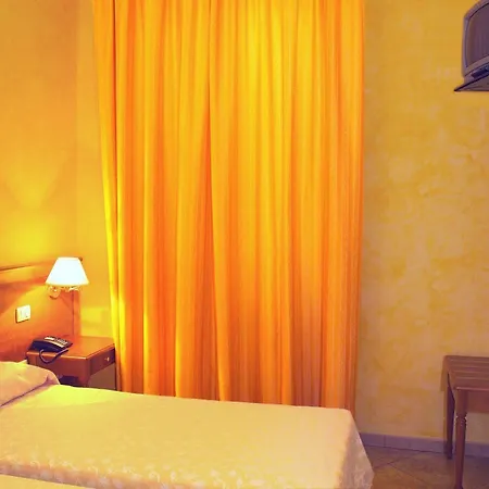 Otel Kriss 3*