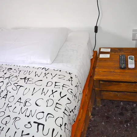 Bed & Breakfast Art & Industry