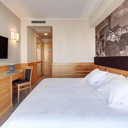 Occidental Aran Park 4* Roma