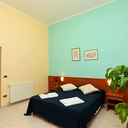 Pisa Hotel *