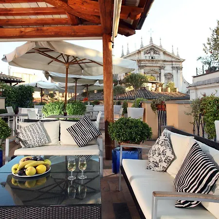 9hotel Cesari 4*