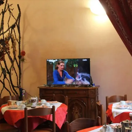 Hotel Sandra *