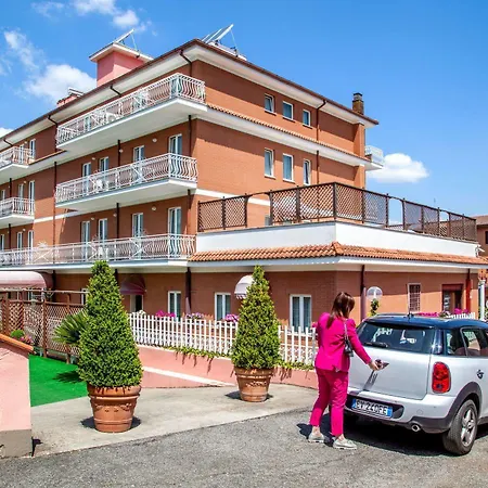 Marini Park Otel 3*