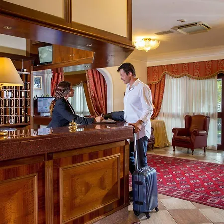 Marini Park Hotel Castel di Leva