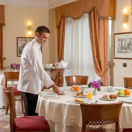 Otel Marini Park Castel di Leva