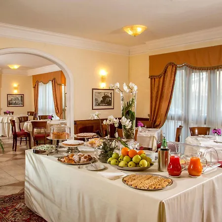 Marini Park Otel Castel di Leva
