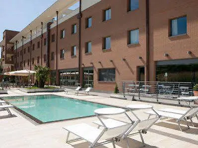 Ξενοδοχείο Ardeatina Park 4*