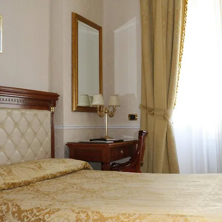 Hotel Pinciana 4*