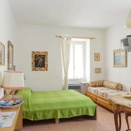 Bed & Breakfast Domus Manlii Roma