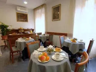 Ercoli House 2* Řím