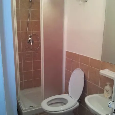 T&v House Bed & Breakfast 2*