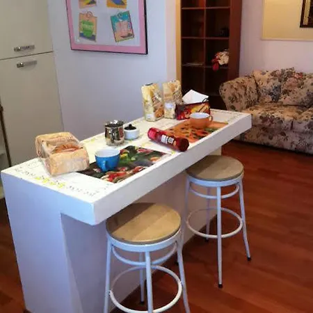T&v House