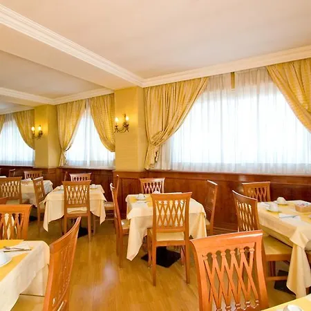 Carlo Magno Hotel 3*