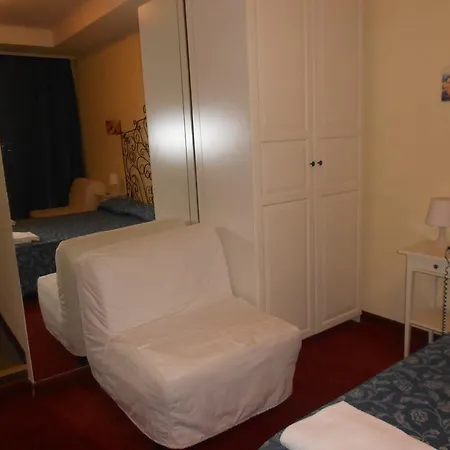 Hotel Rona 2*