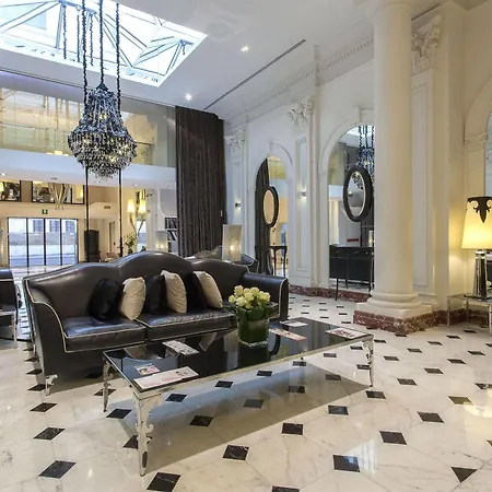 Leon's Place In Hotel 4*
