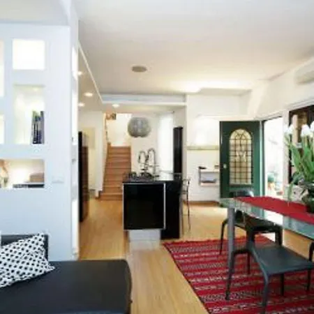 Karol Apartment
