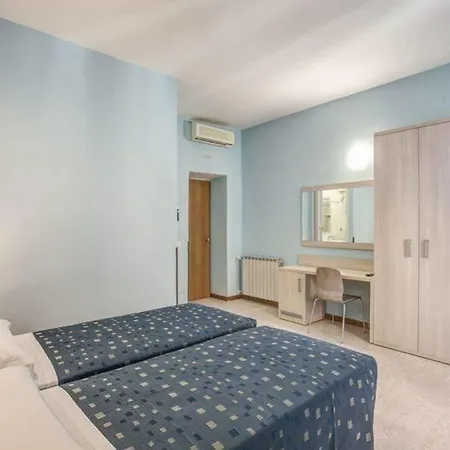 Nuova Monaco Hotel *